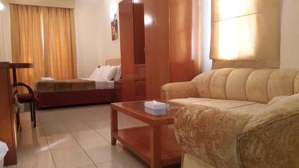 Al Raien Hotel Apartment Dubai Room photo