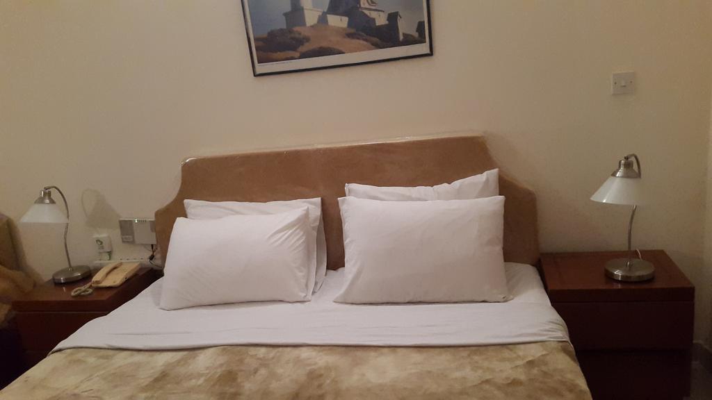 Al Raien Hotel Apartment Dubai Room photo