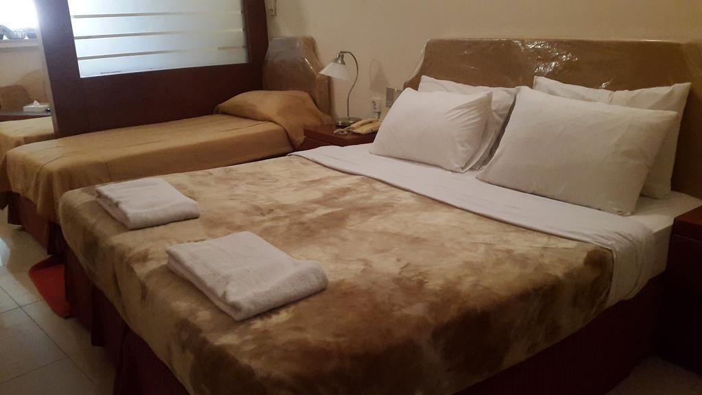 Al Raien Hotel Apartment Dubai Room photo